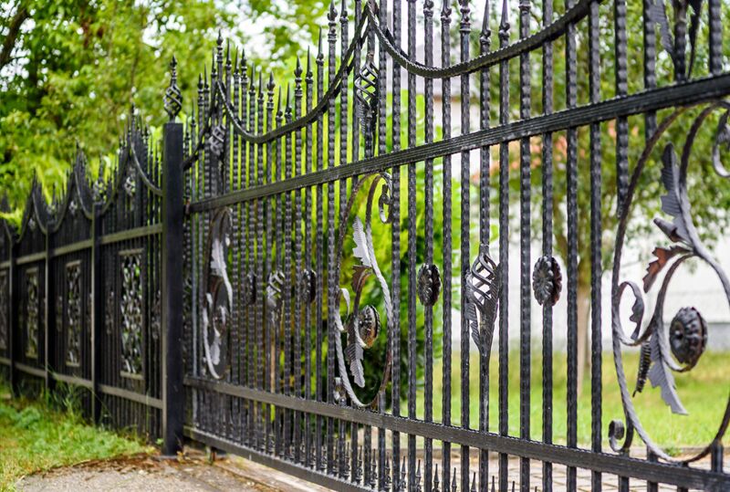 automatic-self-closing-gate-closer